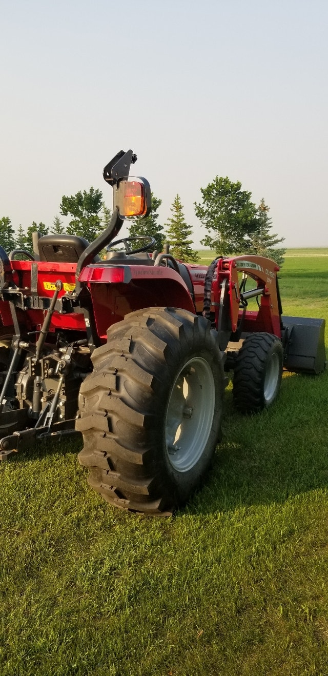 Massey Ferguson 1655 tractor Farming Equipment Saskatoon Kijiji