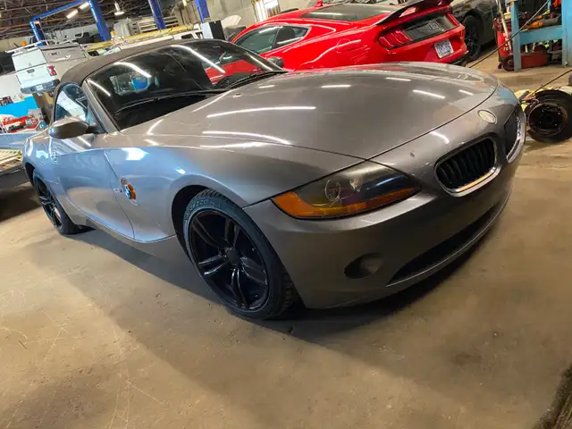 2003 BMW Z4542978584893214722