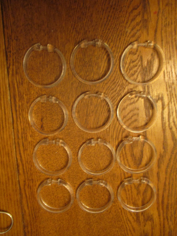 12 crochets (anneaux) de douche en plastique transparent dans Articles pour la salle de bains  à Longueuil/Rive Sud