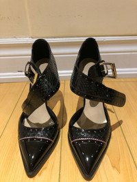 Nicholas Kirkwood black snake skin pattern pumps size 37