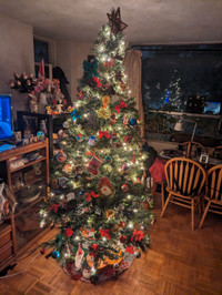 Christmas tree with 350 CSA lights for sale