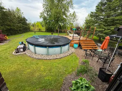 18 foot Above ground pool with newer liner Perfect condition no tears or rips ( can be used again we...