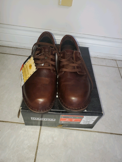 New  size 11 men's brown  safety shoes, View more
