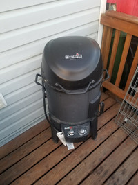 The big easy 3in1 smoker Turkey fryer 