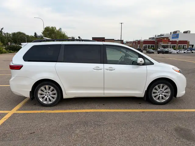 2015 Sienna AWD Limited