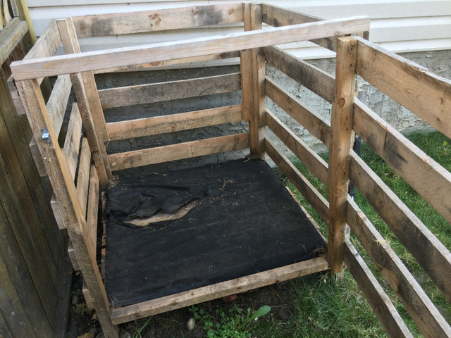 Wooden Compost Box in Outdoor Tools & Storage in Red Deer - Image 4