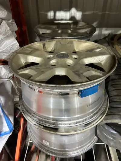 Selling 4 rims 16”. came off 2012 ford escape