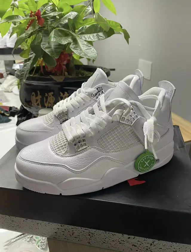 Jordan 4 Retro Pure Money  in Men's Shoes in Mississauga / Peel Region - Image 4