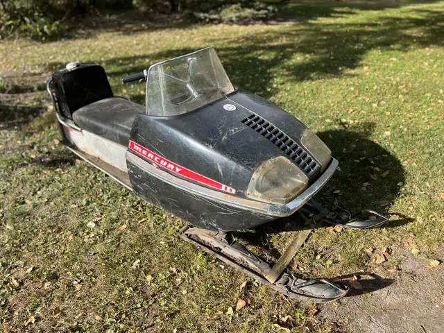 Mercury Snowmobile in Other in Strathcona County - Image 2