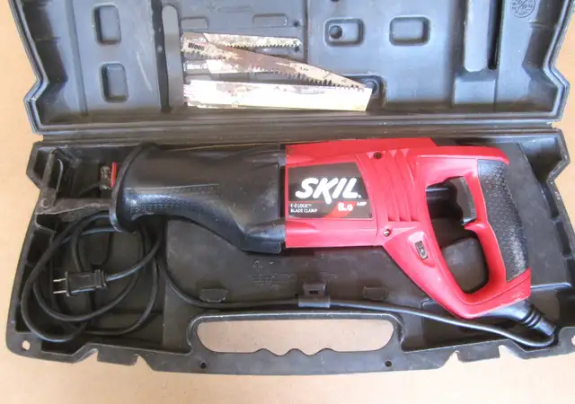 SKIL 8.0 Amp Variable Speed Reciprocating Saw in Power Tools in Mississauga / Peel Region - Image 3