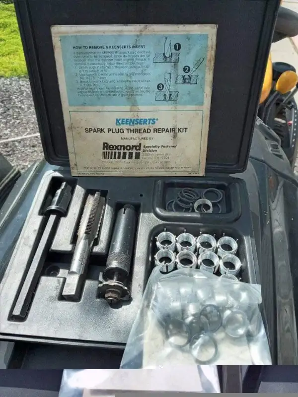 Mercury Marine spark plug repair kit in Hand Tools in Windsor Region - Image 5