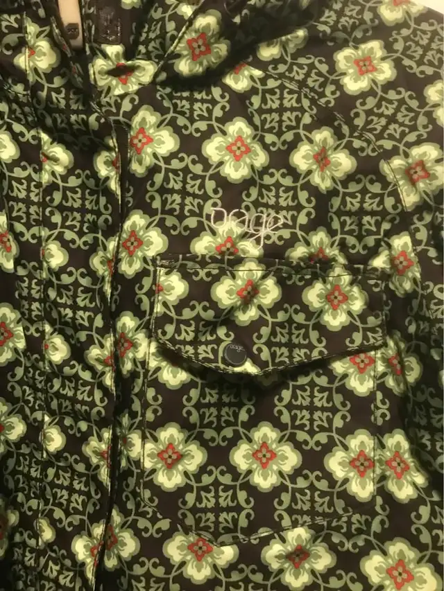 Winter coat size 14 (kids) in Kids & Youth in Dartmouth - Image 4