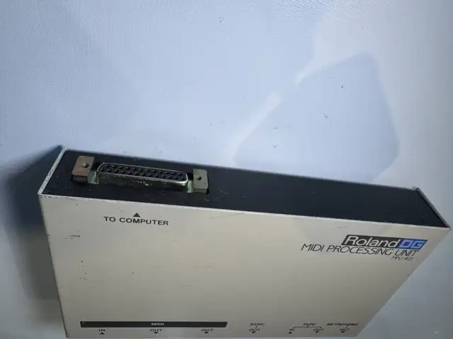 Vintage Roland DG MPU-401 MIDI Processing Unit Excellent in Pro Audio & Recording Equipment in City of Toronto - Image 5