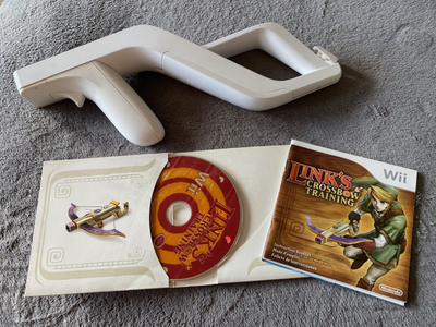 Wii game: Link's Crossbow training with zapper, View more