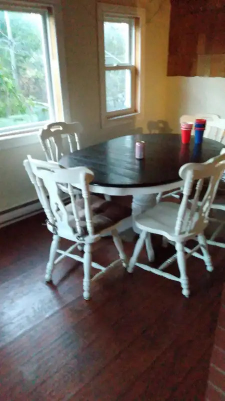 Room Sublet in Kingston (May 1 - Aug 31) in Short Term Rentals in Kingston - Image 4