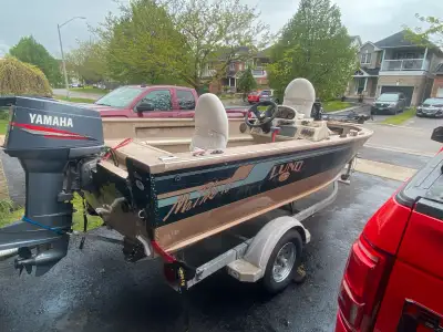 Selling a 1998 Lund Mr.Pike 16 with Yamaha 30hp and EZ Loader trailer. Boat is being sold with a Min...