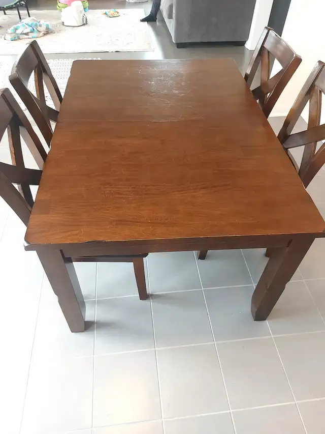Solid wood dining table  in Dining Tables & Sets in Napanee - Image 2