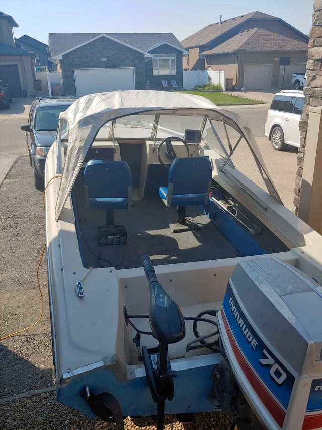 1980s Deltacraft 15.6ft boat in Powerboats & Motorboats in Regina - Image 3