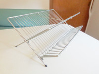 VINTAGE CHROME WIRE DRYING RACK