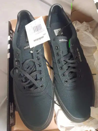 New 9.5 ADIDAS Men’s Black Canvas Low-Top Sneakers, View more