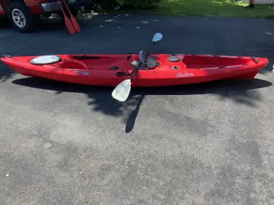 Sit on top kayaks Red perception sport pescador 12(with paddle)-$600 12ft