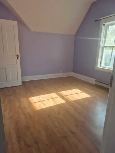 Room for rent near downtown Lindsay in owner occupied house. Looking for quiet non smoking or drinki...