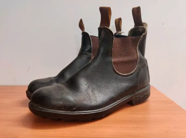 Blundstone 550 Boot  Brown ⎮    Mens 7 US / Wmns 9 US in Men's Shoes in City of Toronto