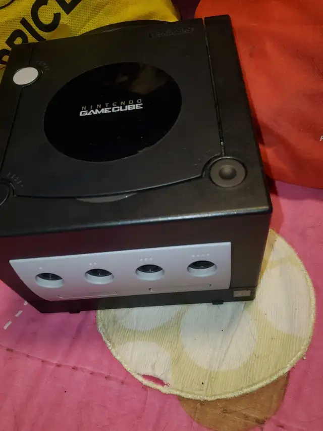 Nintendo GameCube Console553392603346380802