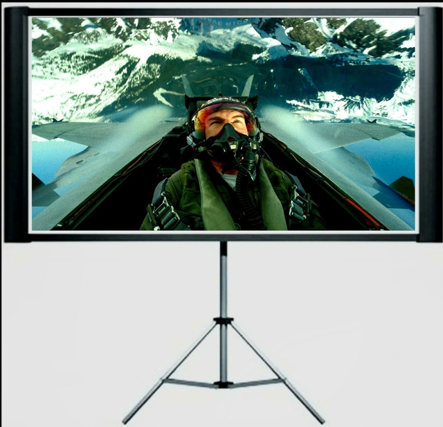 ViewSonic HD 1080p Projector Pro 8200 w. Portable Epson Screen in TVs in Saskatoon - Image 2
