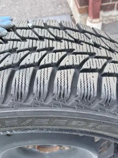 4 Kelly winter tires on rim. Size: 215-55R16 Rims are in great condition as well as the tires, barel...