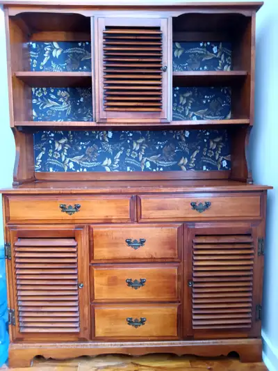 Magnifique vaisselier/meuble de rangement!, View more