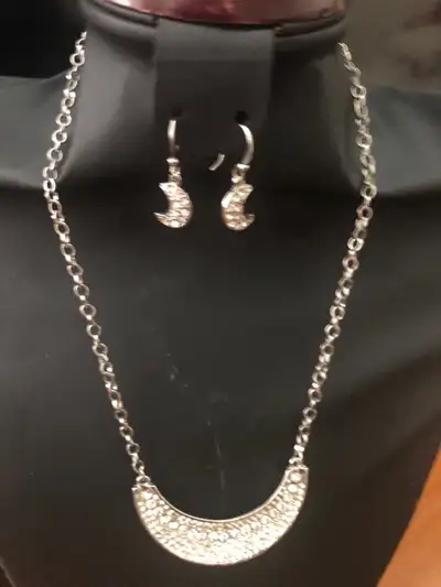beautiful zirconia silver Nackless with earrings set, View more