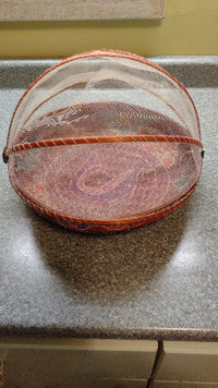 Food Protector Basket : Australian aboriginal art decoration!