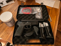 smith and wesson m&p9 paintball gun with extra mag and balls