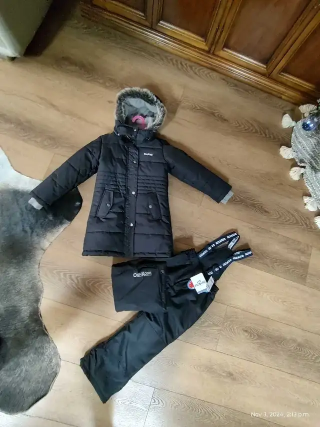 size 6  new Oshkosh Carter's winter parka and snow pants