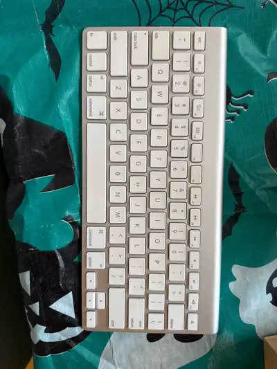 Apple Magic Keyboard, View more