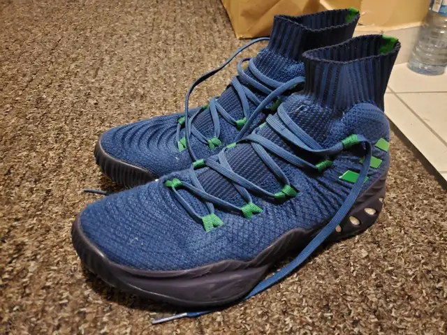 Adidas basketball shoes size 8 1/2 in Men's Shoes in Kitchener / Waterloo - Image 4