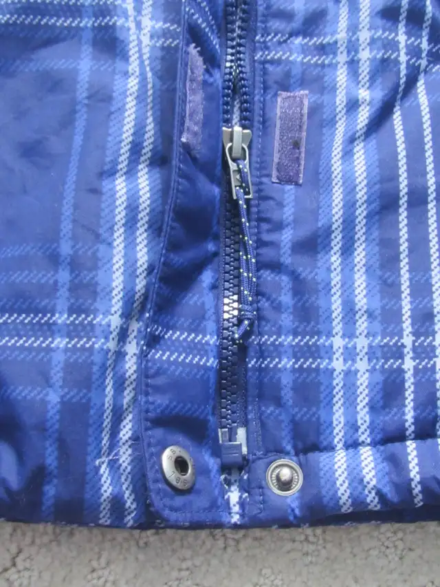 Gently Used Women's Columbia Winter Jackets - XS or Small in Women's - Tops & Outerwear in Kitchener / Waterloo - Image 9