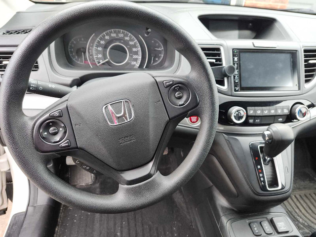 2015 Honda CRV. heated seats and back up camera in Cars & Trucks in Kitchener / Waterloo - Image 2