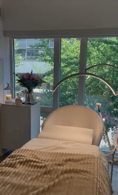 Private Beauty Room for Rent – Available on Specific Days$80