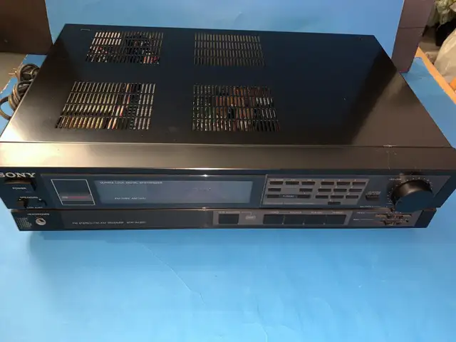 Vintage 90s Sony AV receiver Fm Am Stereo Str-AV250 $109 in Arts & Collectibles in Markham / York Region - Image 3