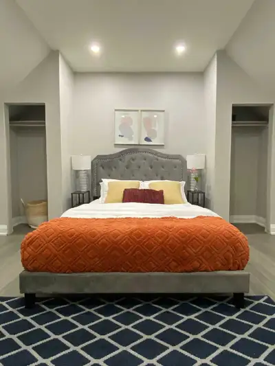 Private apartment in multiplex house located in quiet picturesque neighbourhood in charming Stoney C...