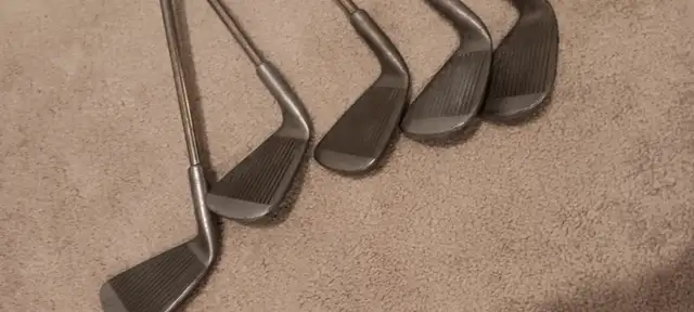 VGT. Men's RH Arnold Palmer 5Pc Iron Set Golf Clubs in Golf in Oakville / Halton Region - Image 4