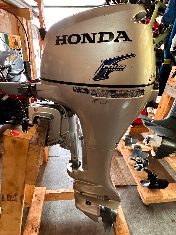 Honda BF 9.9 outboard motor in Other in Fredericton