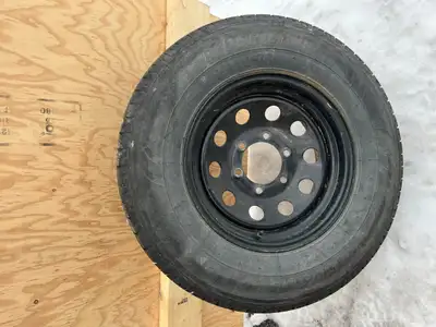 15 utility trailer tire 6 hole rim With extra lug nuts and studs