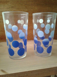 Vintage Polka dot drinking glasses – White and Blue colours