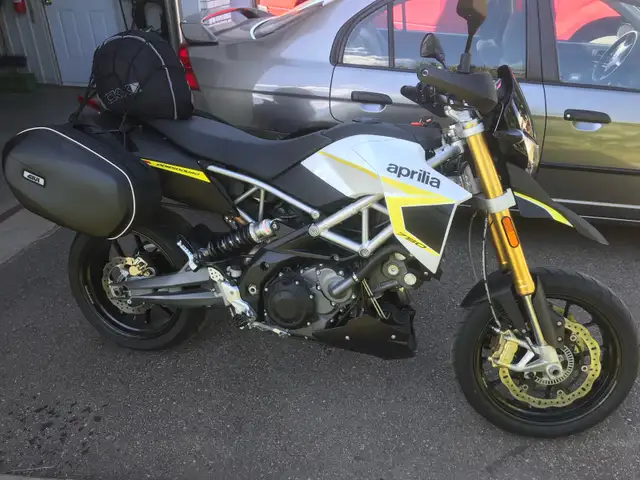 Moto Aprilia 750 in Sport Touring in Saguenay - Image 3