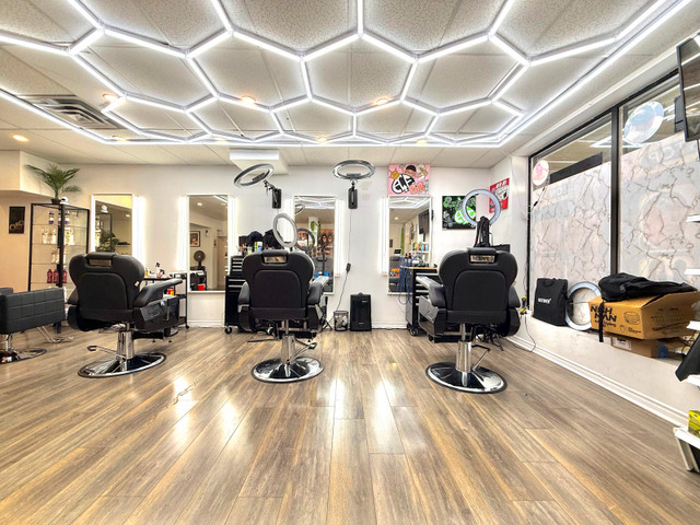 ✂️ IMPAK SALON is hiring 2 barbers (Commission-Based) ✂️ in Hair Stylist & Salon in Ottawa