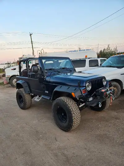 Perfect condition jeep 4 cylinder 7x,xxx km may deliver.