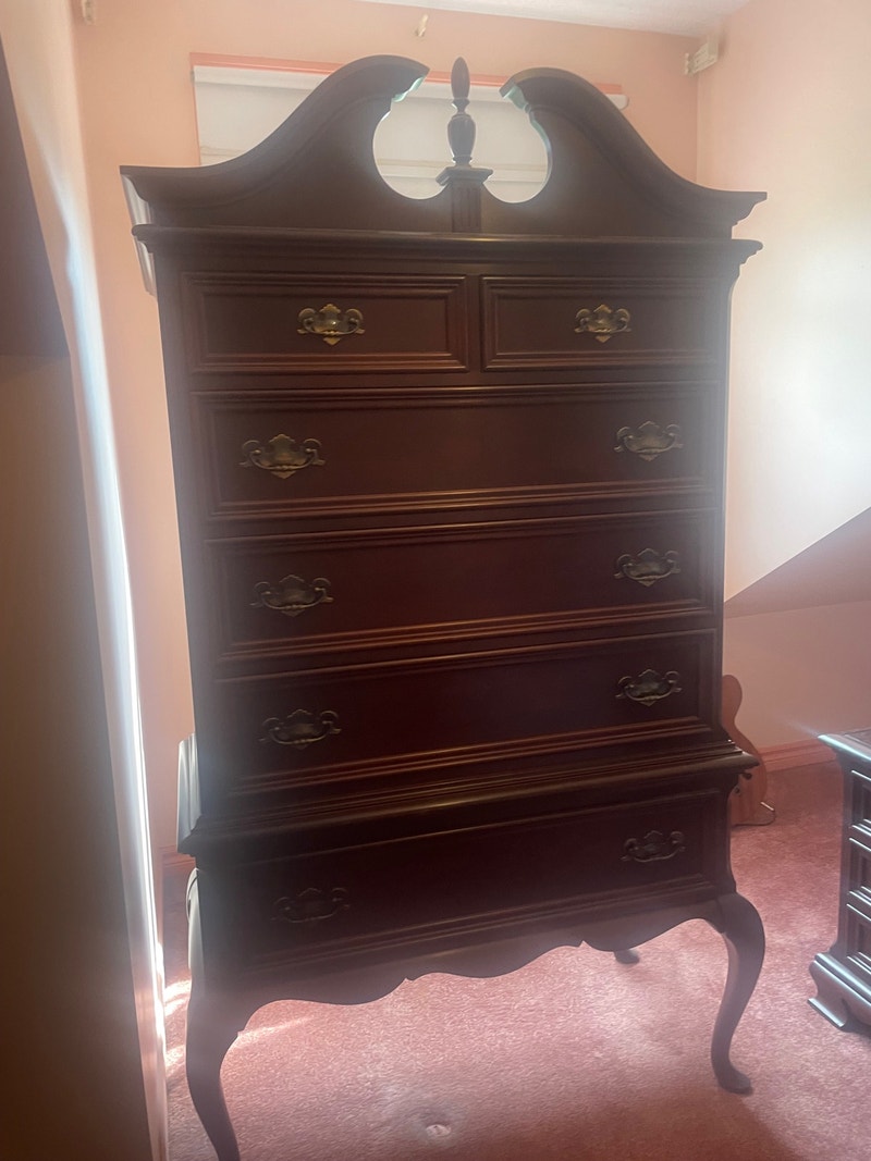 Mohogany Gibbard Bedroom Set MUST SELL! (I have 2 bedroom sets Beds